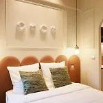 Saint Charles Room - Duke Housing